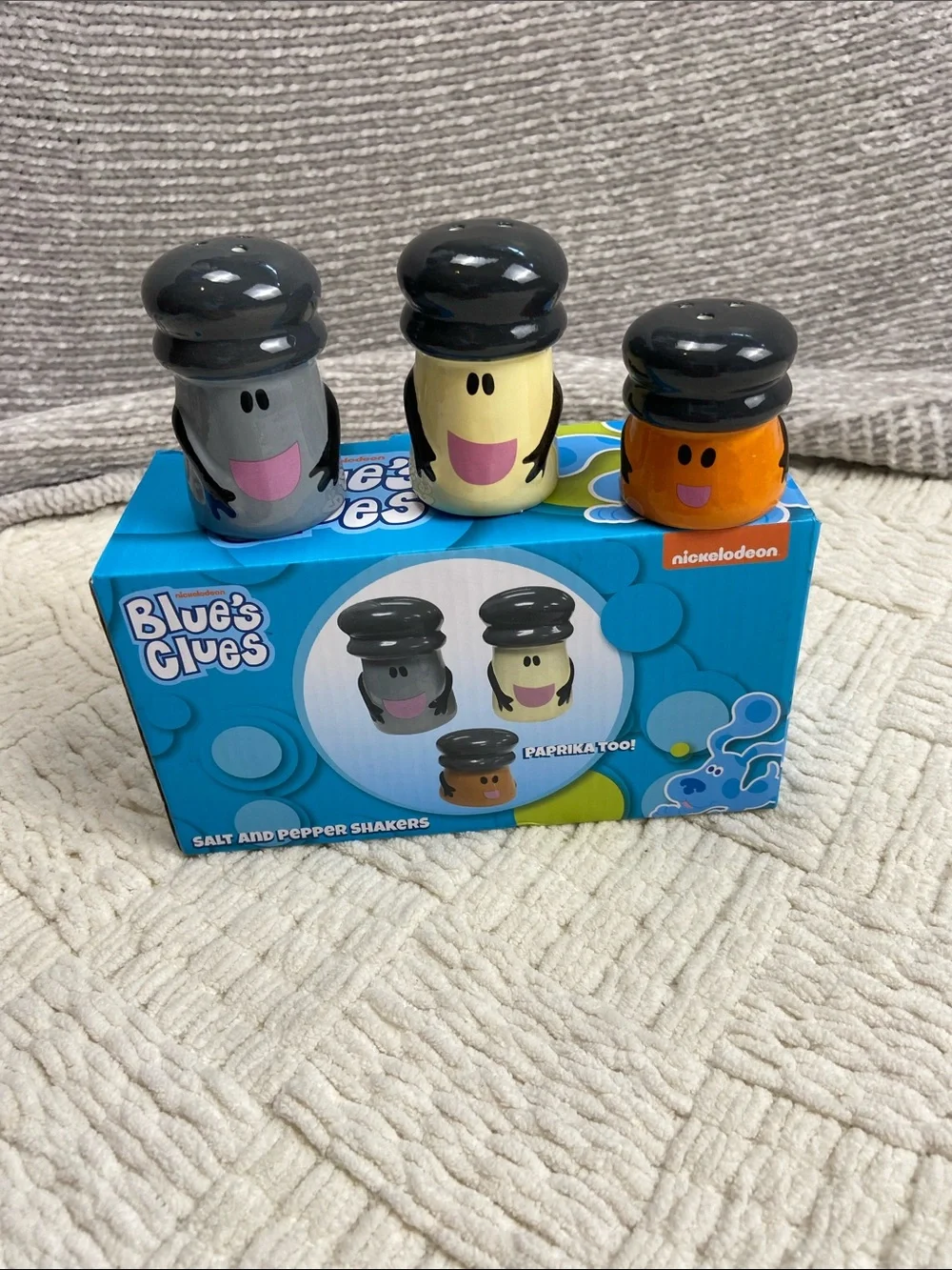 NWB Blue’s Clues Salt and Pepper Shakers Paprika New!